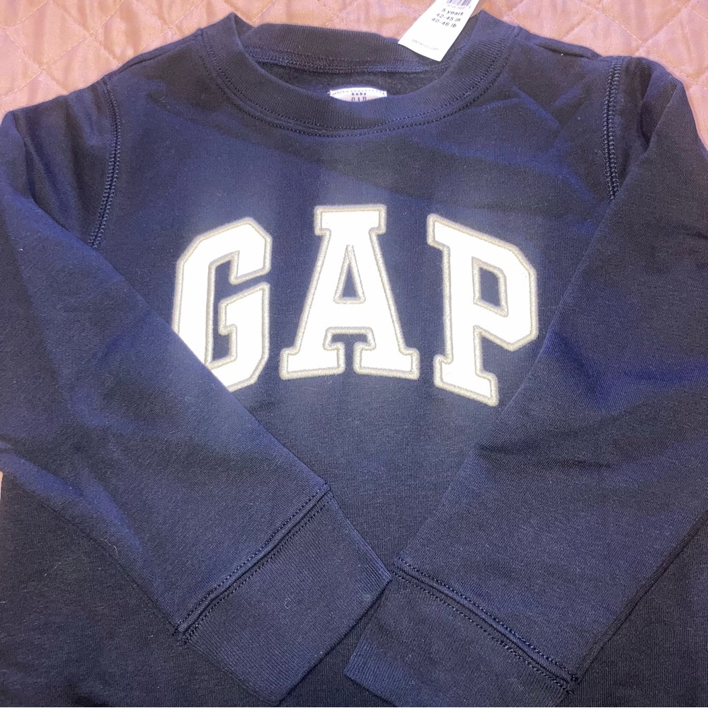 New baby gap crewneck sweater